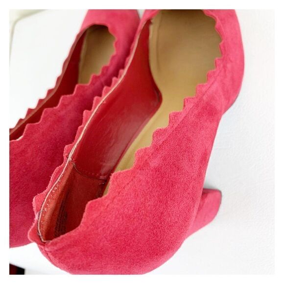 Crown Vintage Red Suede Pumps Scalloped Edges - Picture 10 of 16
